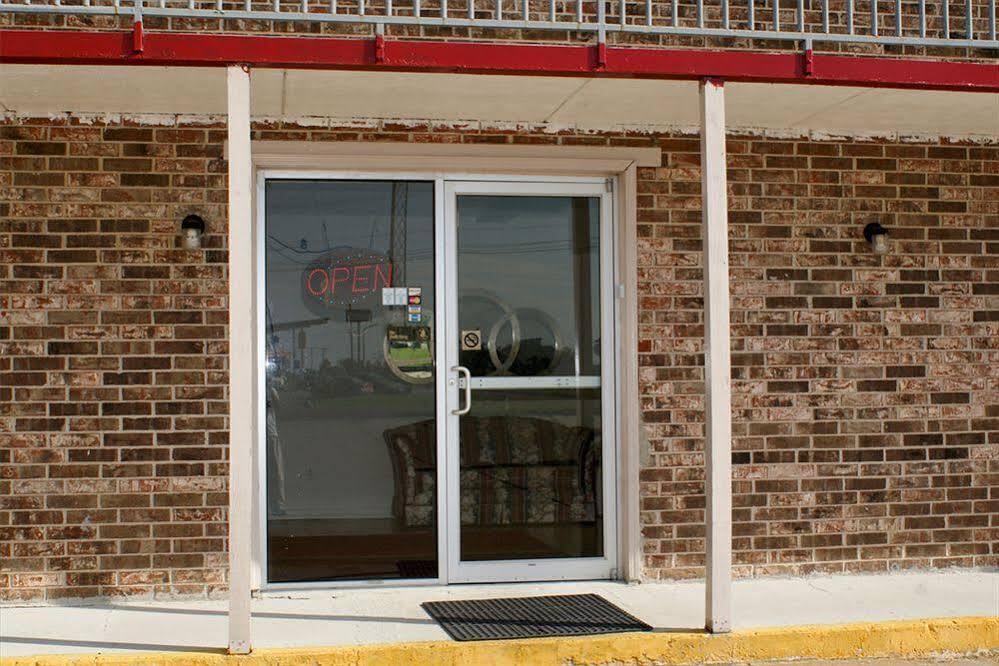 Marshall Lodge By Oyo Hwy 65 Exterior foto